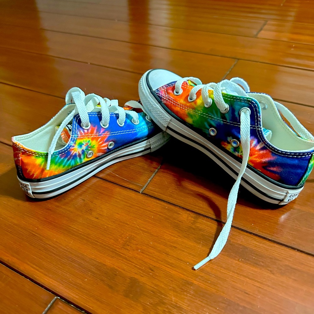 Barely worn tie dye Converse size 13